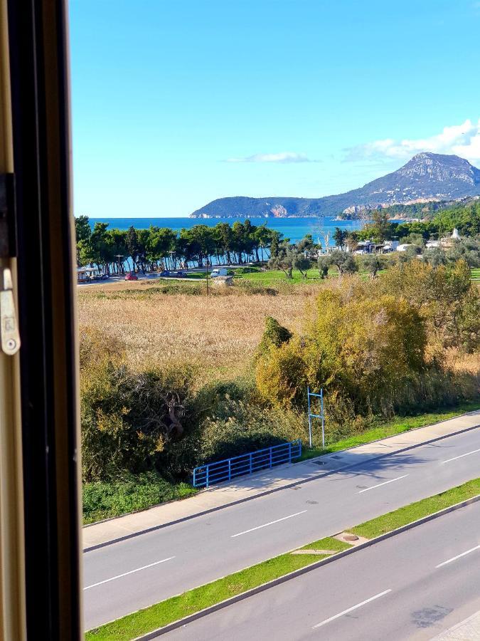 Aleksandar First Sea Line Apartment بار المظهر الخارجي الصورة